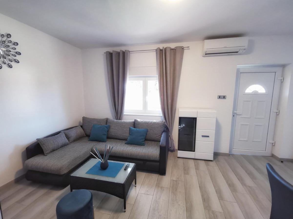 Apartman Rocan Vrsar Buitenkant foto